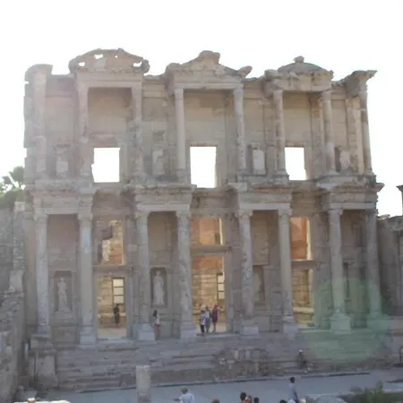 Apartahotel Samos Guzelcamlı