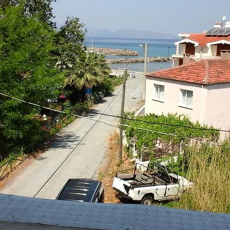 Samos Apartahotel *