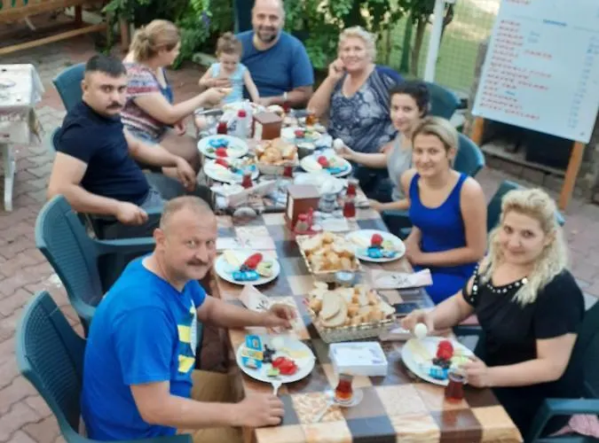 Samos Apartmanhotel Guzelcamlı